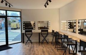 Make up director chairs and make up mirrors for rent in Dubai, Abu Dhabi and UAE