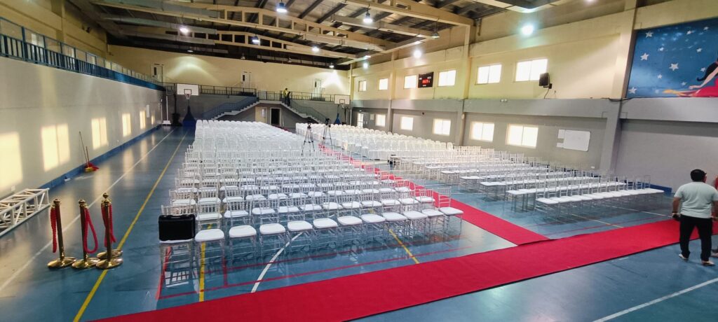 Clear Acrylic Chiavari Chairs and Banquet Chairs with white spandex covers for rent in Dubai, Abu Dhabi and UAE