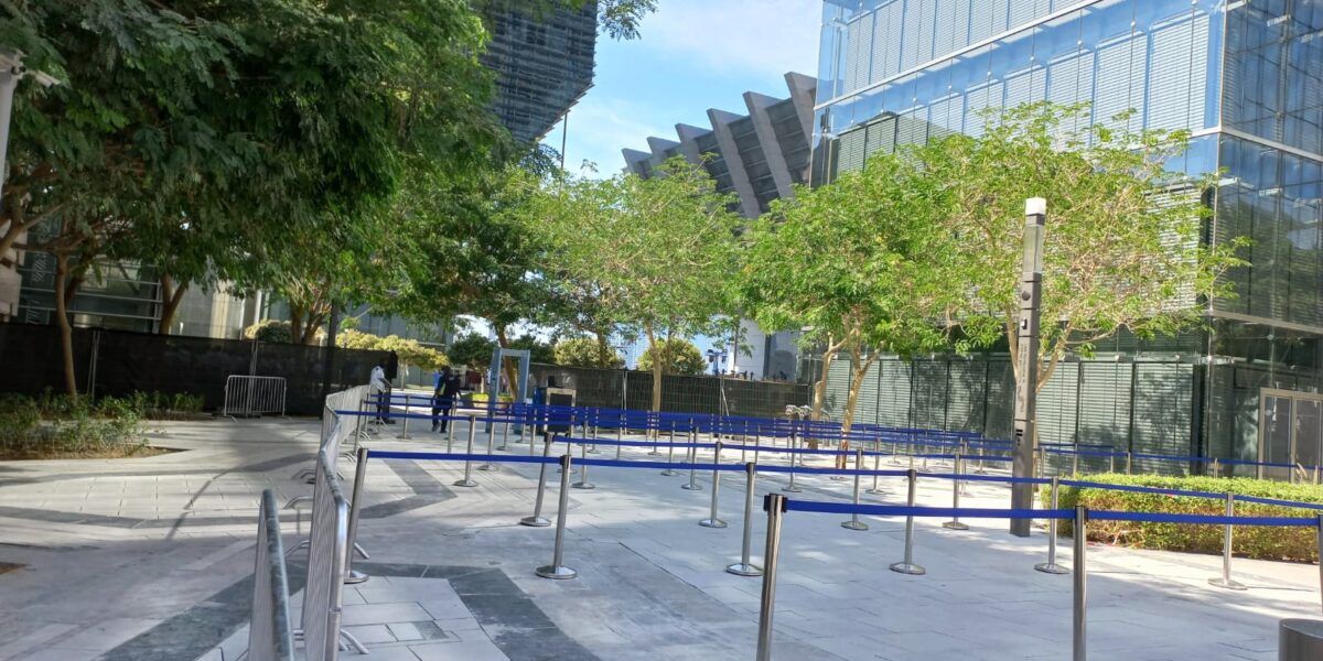 Retractable stanchions and crowd control barriers by Qamar Event Rentals in Dubai and Abu Dhabi.