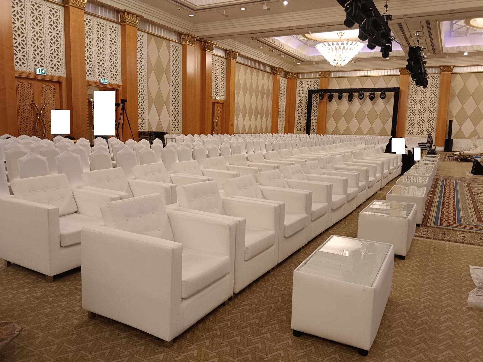 VIP One Seater Sofa with Coffee Table & Banquet Chairs for Rent in Dubai and UAE – Premium Event Furniture by Qamar